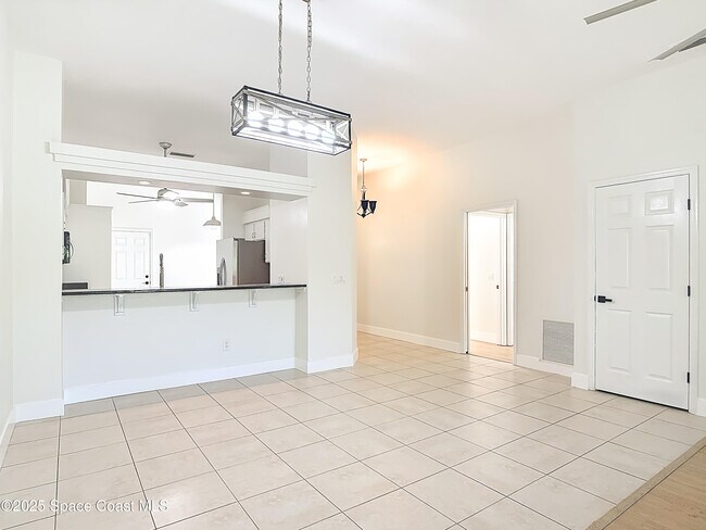 Building Photo - 1184 Athlone Way