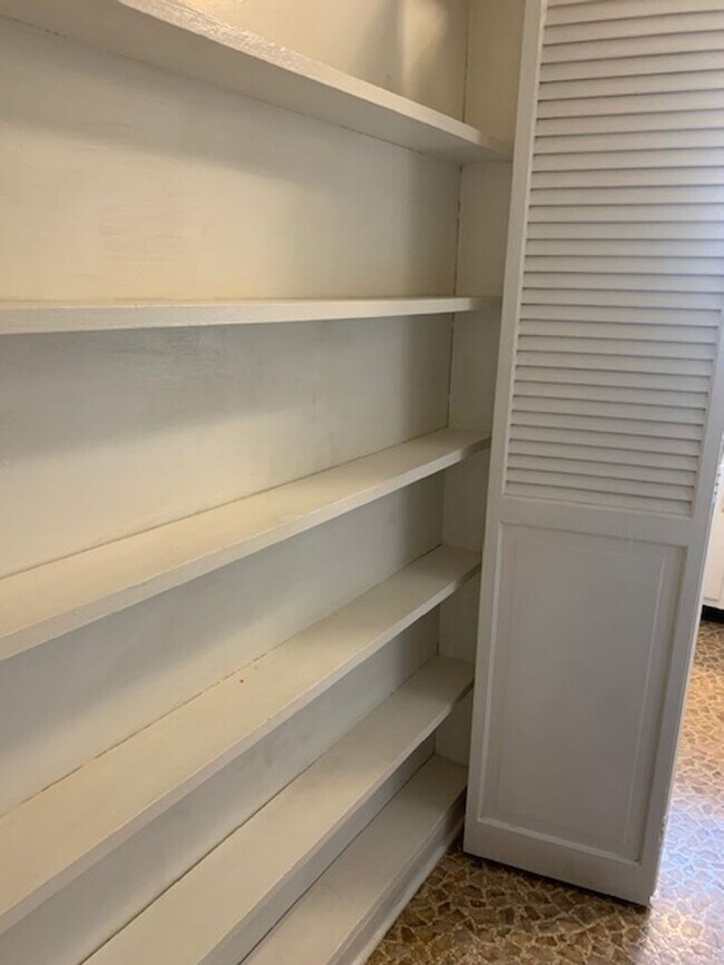 Building Photo - Condo in Roanoke Rapids Located Near Inter...