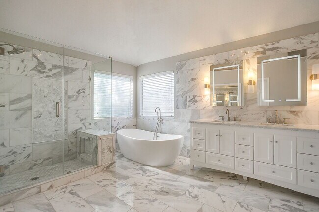 Building Photo - Beautifully Updated Home in Grapevine!