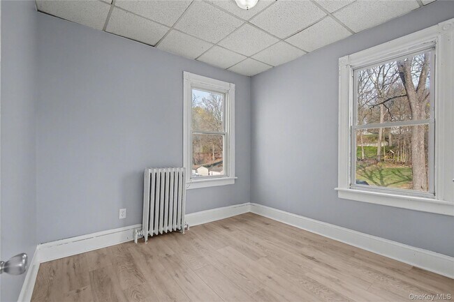 Building Photo - 139 N Hamilton St