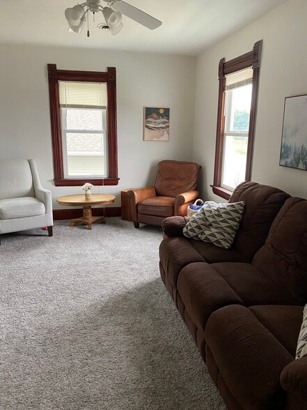 Building Photo - 10988 Ridge St