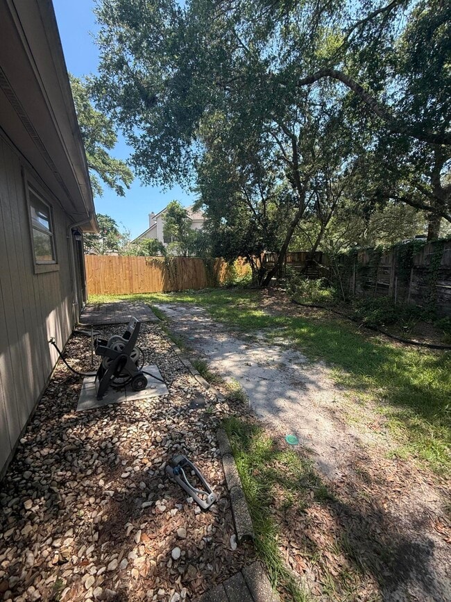Building Photo - 1305 Ariel Ct