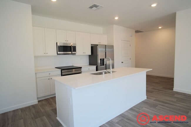 Building Photo - Newly Built Home Off Reliance and Berkshire!
