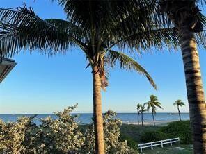 Building Photo - 4564 El Mar Dr