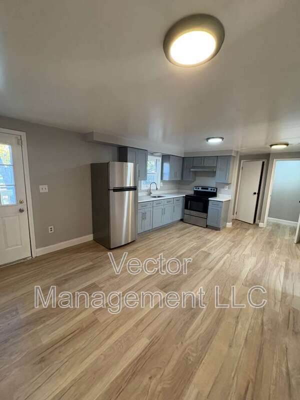 Building Photo - 507 Howard Ave