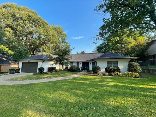 Primary Photo - Updated Home Near Rice Elementary!