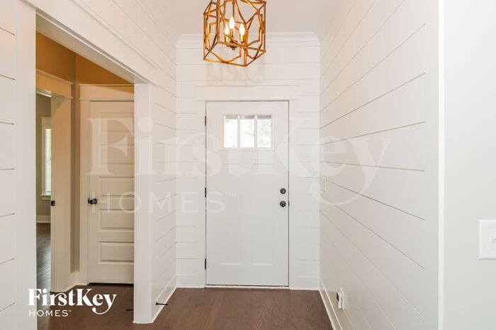 Building Photo - 1433 Woodridge Pl