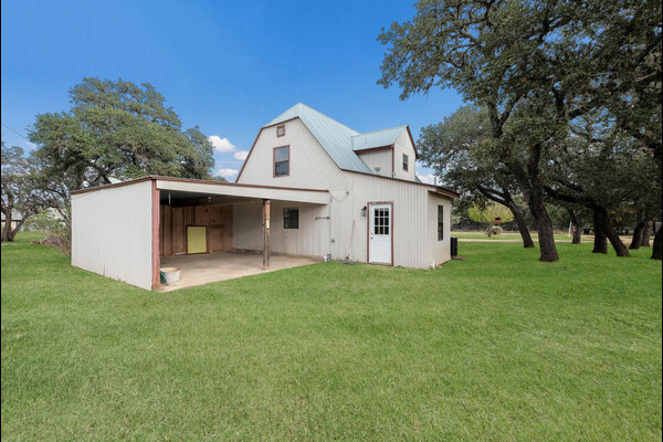 Building Photo - 200 Blue Bonnet Dr