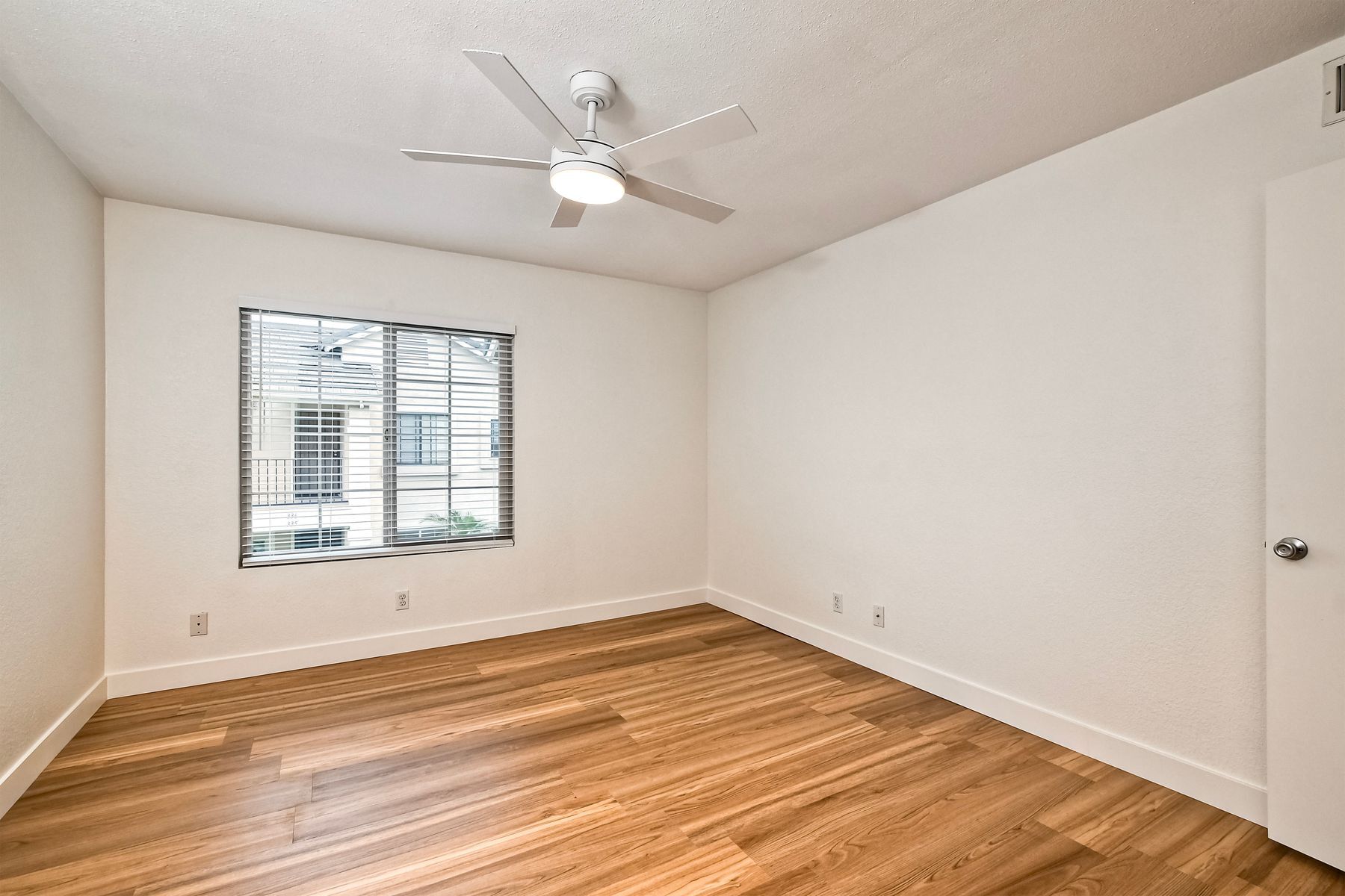 Building Photo - 10910 Summerdale Way