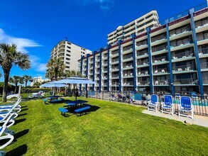 Building Photo - Ocean View Condo - Grande Shores Ocean Resort