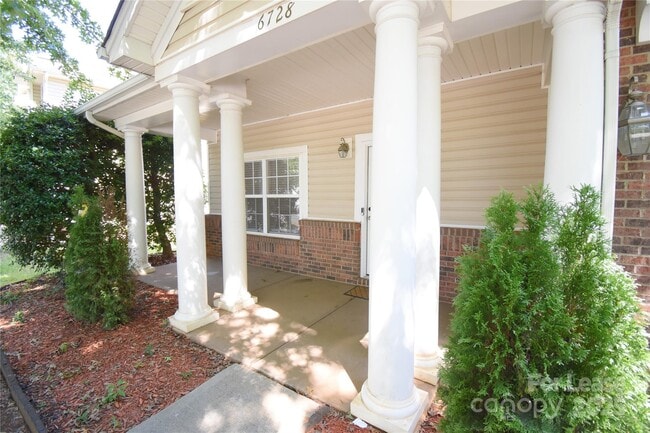 Building Photo - 6728 Evanton Loch Rd