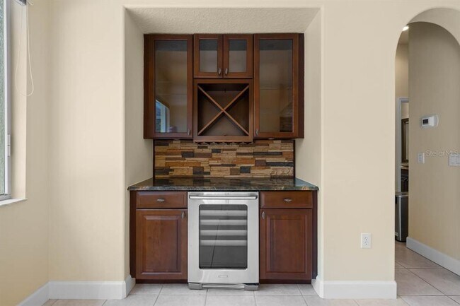 Building Photo - 3731 Gaviota Dr