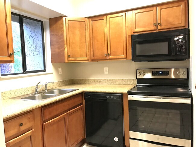 Building Photo - 149 Springwood Cir