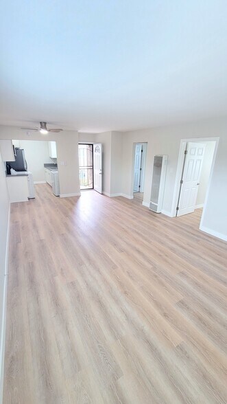 Building Photo - 4146 Redondo Beach Blvd