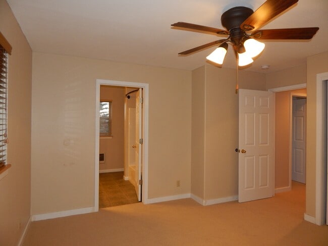 Building Photo - 269 Saddle Dr