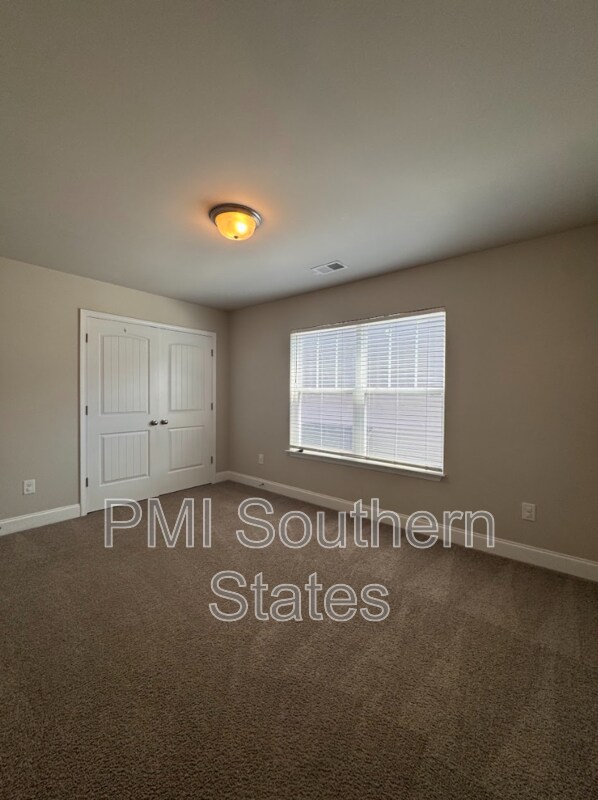 Building Photo - 199 Rosewood Cir