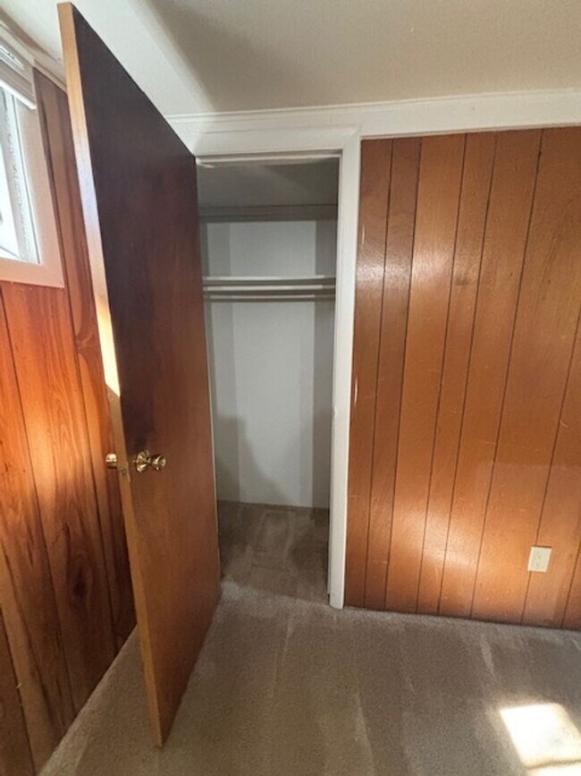 Building Photo - Very nice Family Home located in southern ...