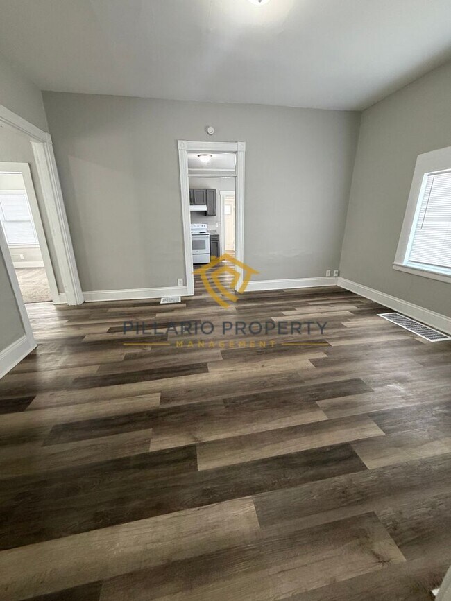 Building Photo - Near Anderson University 2 Bedroom on Corner Lot with Garage, Available NOW!