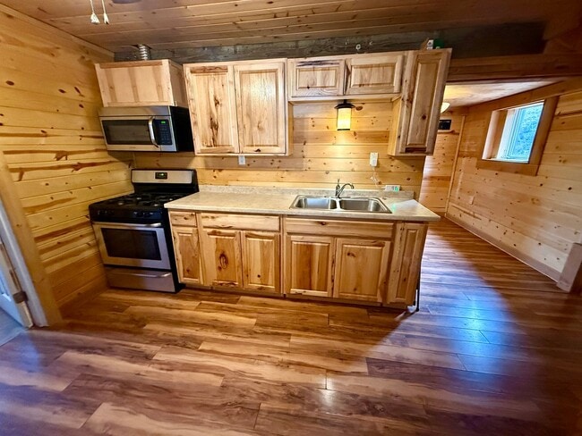 Building Photo - 2bd Home for Rent in Fairbanks!