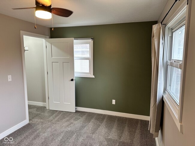 Building Photo - 310 S Nebraska St