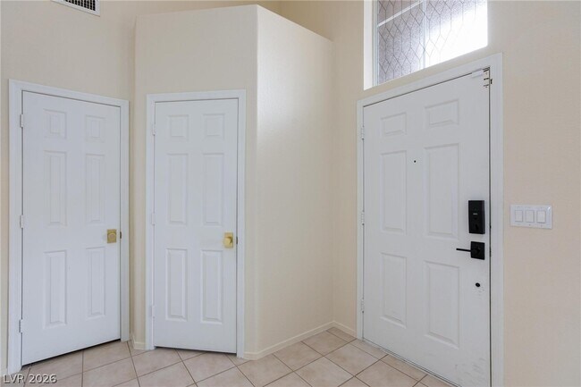 Building Photo - 8204 Burgesshill Ave