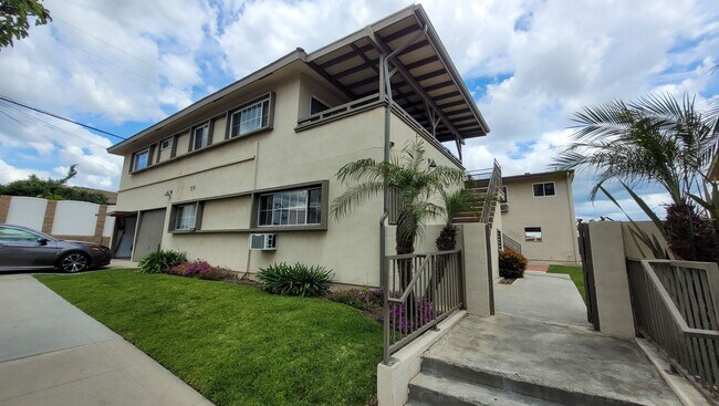 Building Photo - Upstairs Vacancy in West La Habra!