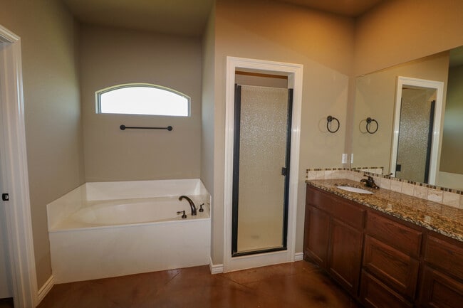 Building Photo - 3125 Silver Saddle Dr