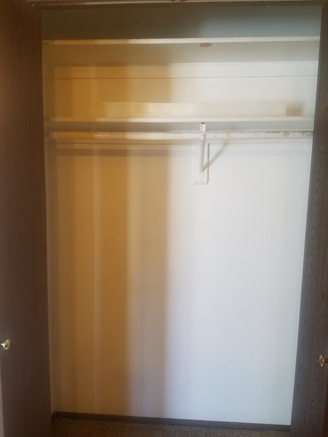 Building Photo - 2 bedroom 1 bath condo in Park Place.
