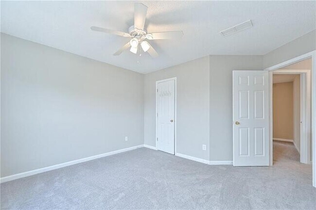 Building Photo - 145 Sessingham Ln