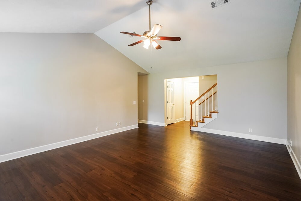 Building Photo - 1636 Bridgecrest Dr