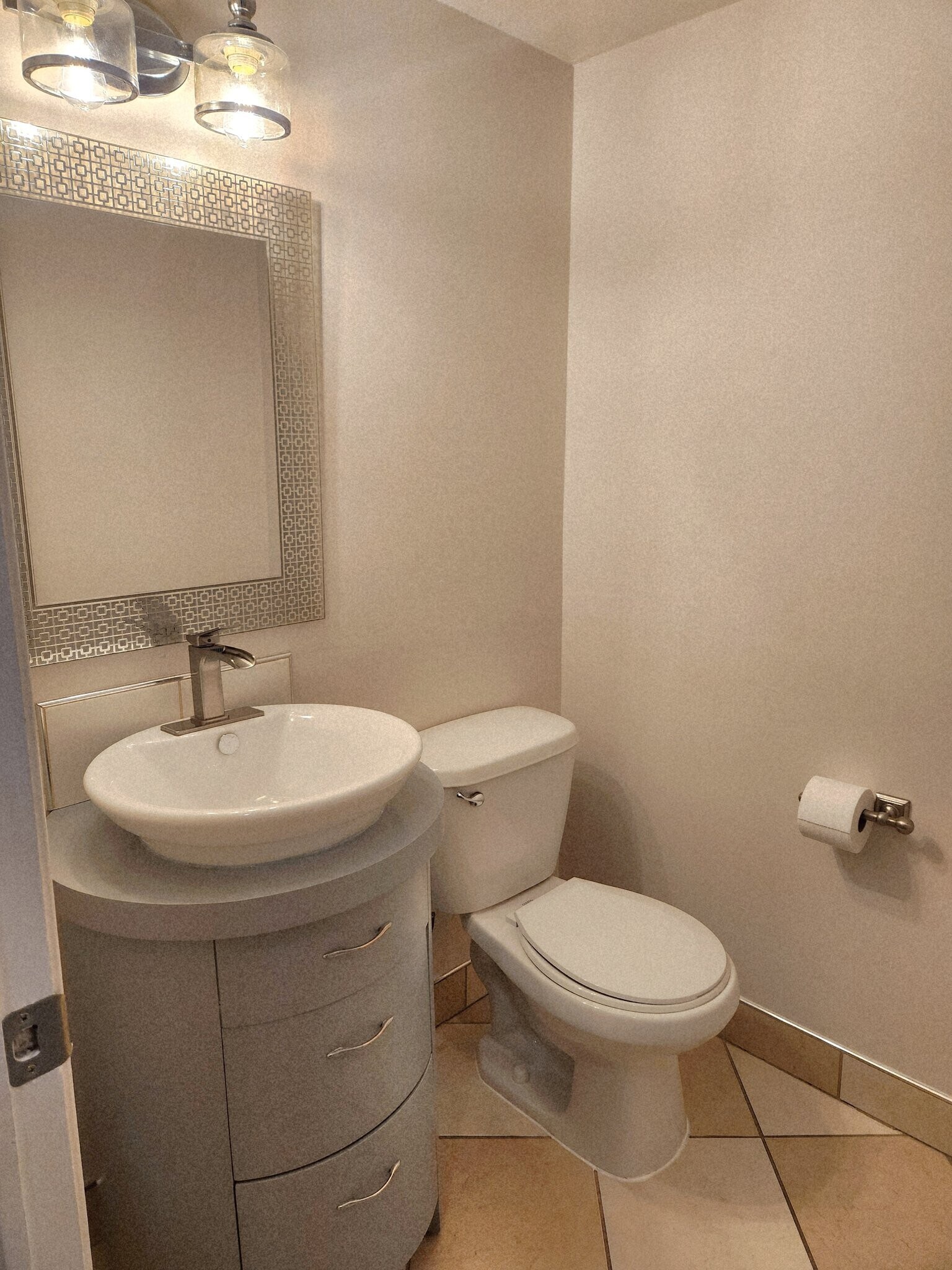 Building Photo - 4779 Columbia Rd