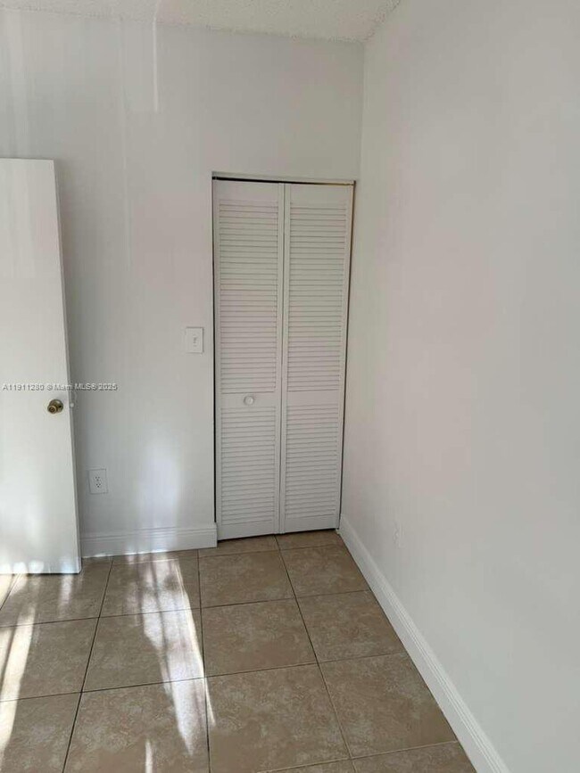 Building Photo - 2445 SW 18th Terrace