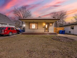 Building Photo - AVAILABLE NOW! SECTION 8 APPROVED! Charming 3-Bedroom Home in Warren!