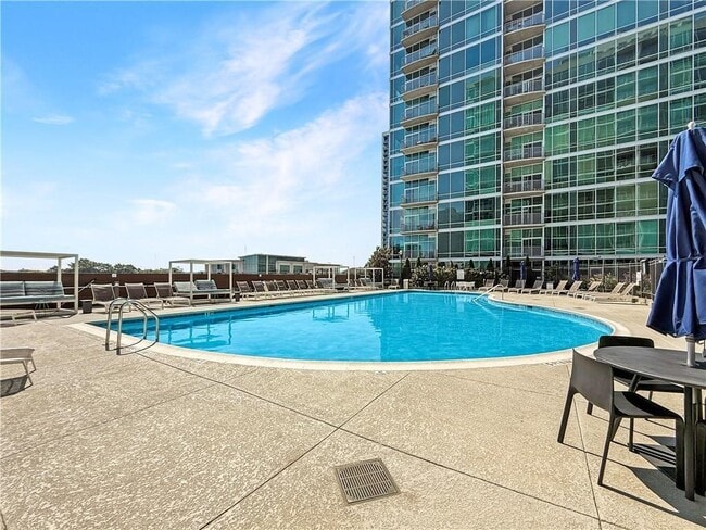 Building Photo - 943 Peachtree St NE