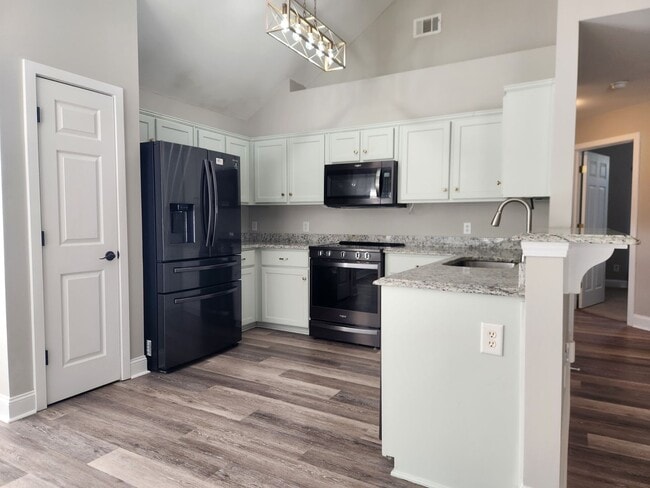 Building Photo - Tastefully updated 3 Bedroom 2 Bath home in The Arbors of Pooler!