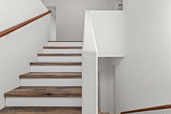 Building Photo - 5716 Athinas St