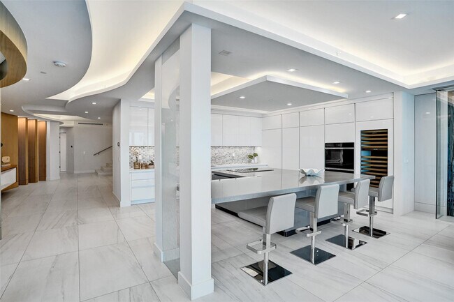 Building Photo - 701 N Fort Lauderdale Beach Blvd