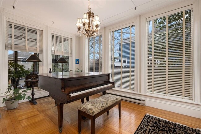 Building Photo - 4 Hunter Ave