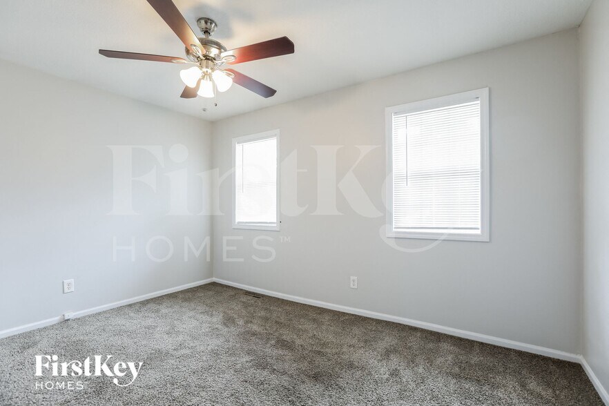 Building Photo - 7504 E 132 Terrace