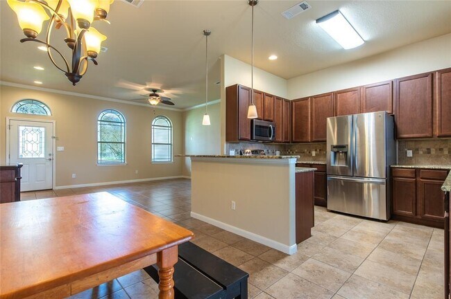 Building Photo - 212 Waikakaaua Dr