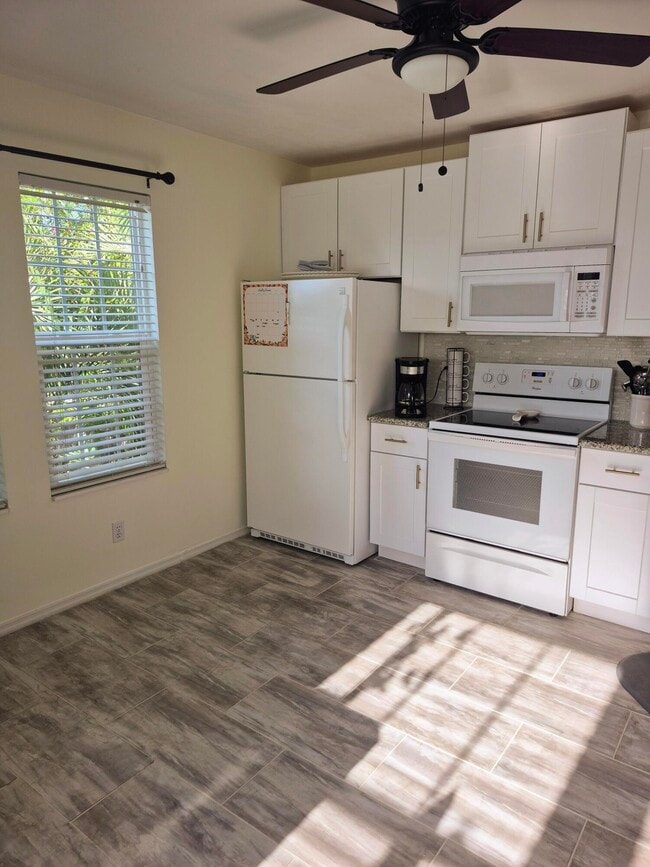 Building Photo - 1975 Westminster Cir