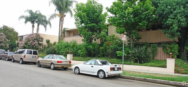 Building Photo - Colbath Gardens