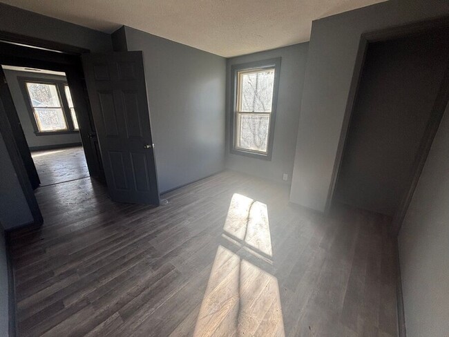 Building Photo - 1372 Orgill Ave