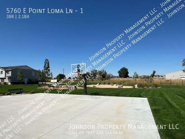 Building Photo - 5760 E Point Loma Ln