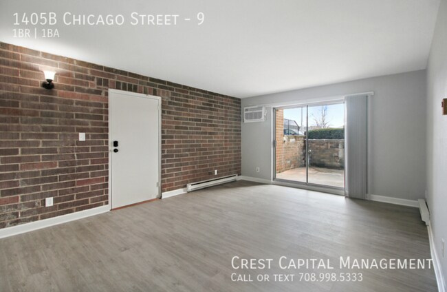Building Photo - 1405 E Chicago St