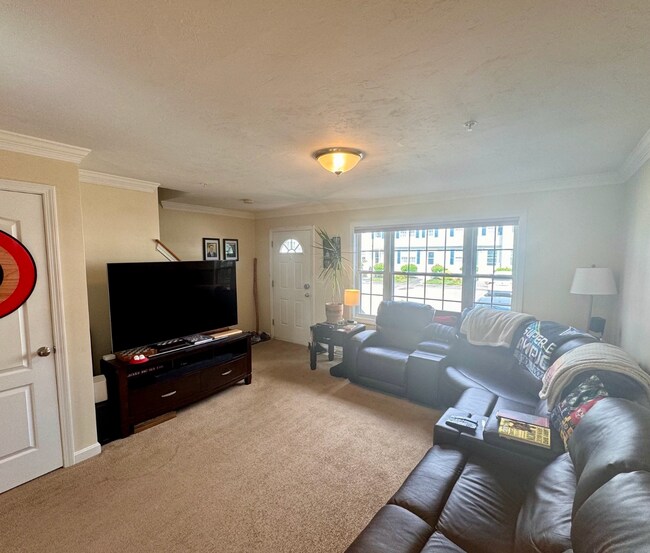 Building Photo - 14 Merrimac Way