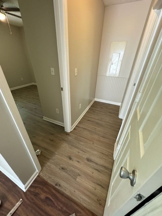 Building Photo - Spacious 4BR/2BA Brainerd Home Move In Ready!