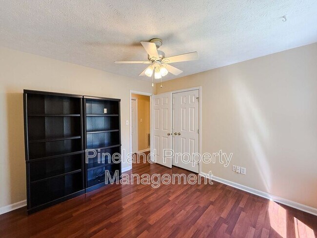 Building Photo - 107 Whitechapel Ln