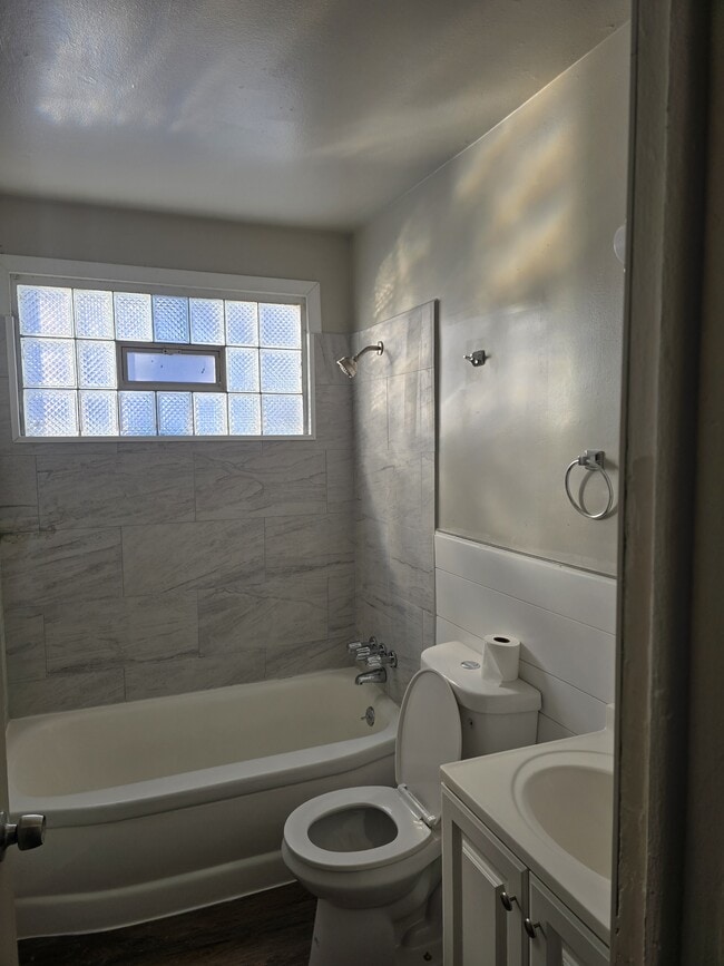 Building Photo - 12867 Westbrook St