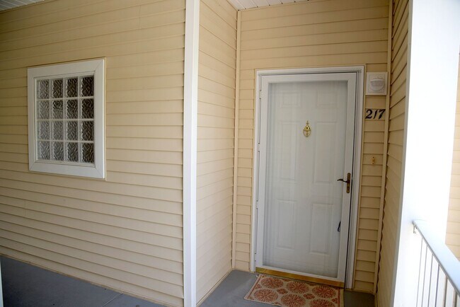 Building Photo - Rare 3 Bedroom Condo in Niceville!
